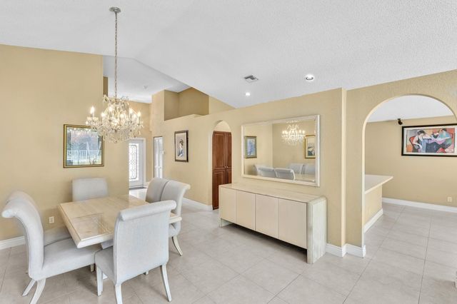 3760 Newport Avenue, Boynton Beach, FL 33436