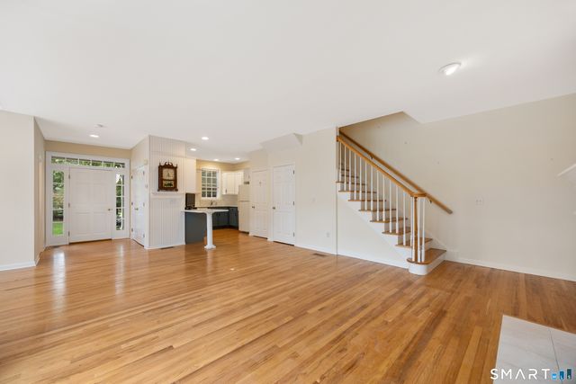 33 Old Field Hill Road 18, Southbury, CT 06488