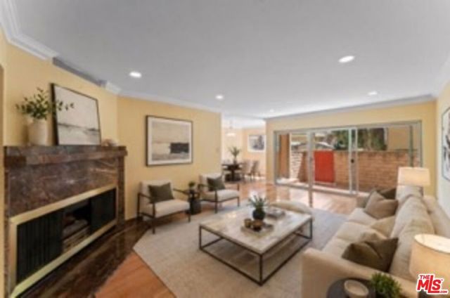 6225 Coldwater Canyon Avenue 112, North Hollywood, CA 91606