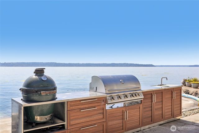 12905 Standring Lane SW, Burien, WA 98146