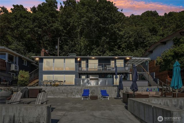 12905 Standring Lane SW, Burien, WA 98146