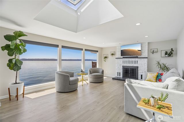 12905 Standring Lane SW, Burien, WA 98146