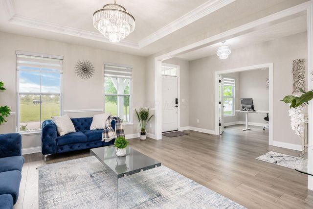 10692 Pearl Creek Drive, Plain City, OH 43064