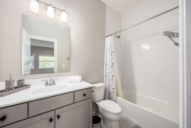 10692 Pearl Creek Drive, Plain City, OH 43064