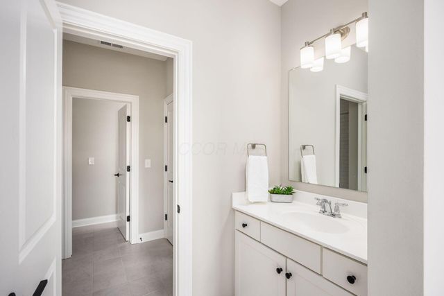 10692 Pearl Creek Drive, Plain City, OH 43064