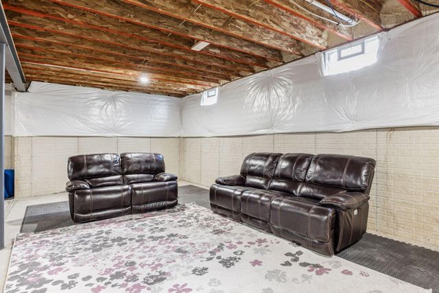 10692 Pearl Creek Drive, Plain City, OH 43064