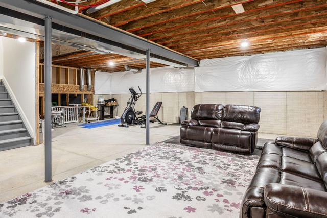 10692 Pearl Creek Drive, Plain City, OH 43064