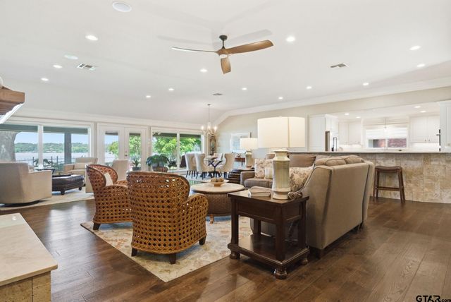 130 Marina Dr, Bullard, TX 75757