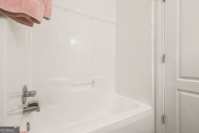 3745 PARK HILL Circle, Loganville, GA 30052