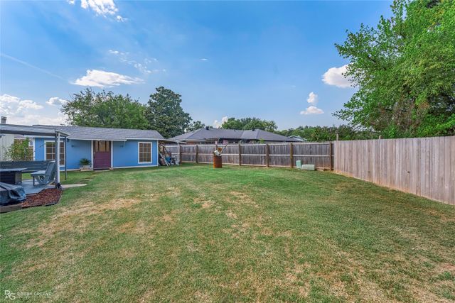 1431 Fox Street, Bossier City, LA 71112