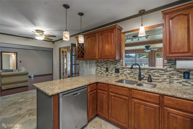1431 Fox Street, Bossier City, LA 71112