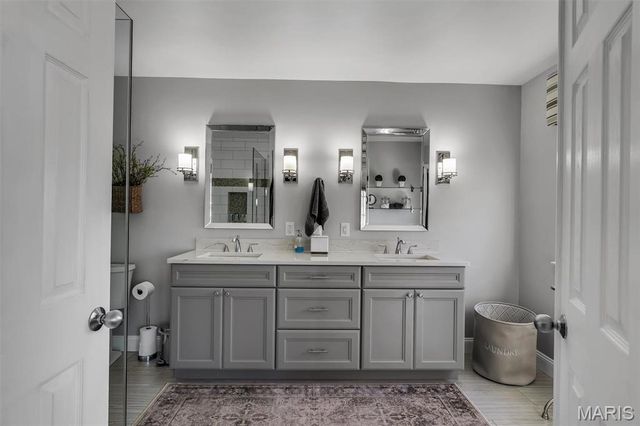 2088 Avalon Ridge Circle, Fenton, MO 63026