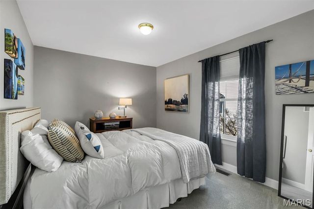 2088 Avalon Ridge Circle, Fenton, MO 63026