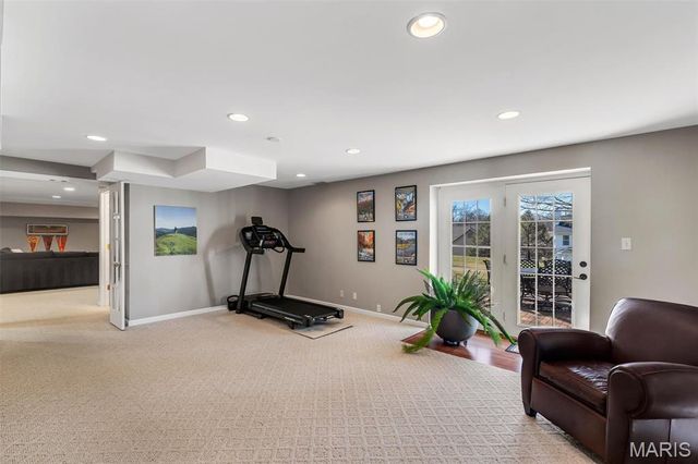 2088 Avalon Ridge Circle, Fenton, MO 63026