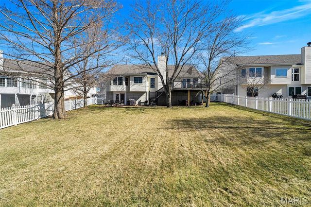 2088 Avalon Ridge Circle, Fenton, MO 63026