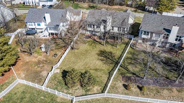 2088 Avalon Ridge Circle, Fenton, MO 63026