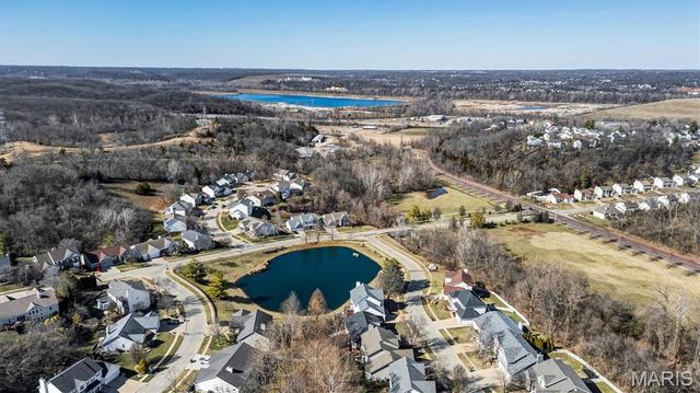 2088 Avalon Ridge Circle, Fenton, MO 63026