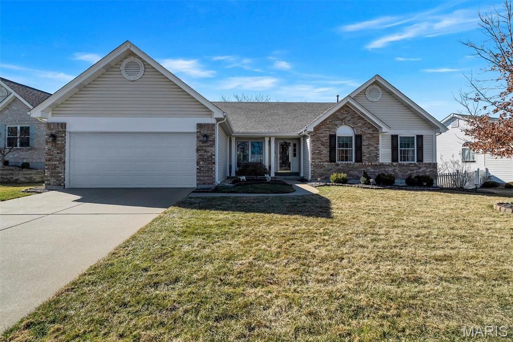 2088 Avalon Ridge Circle, Fenton, MO 63026