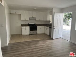 6640 IRVINE Avenue 6, North Hollywood, CA 91606