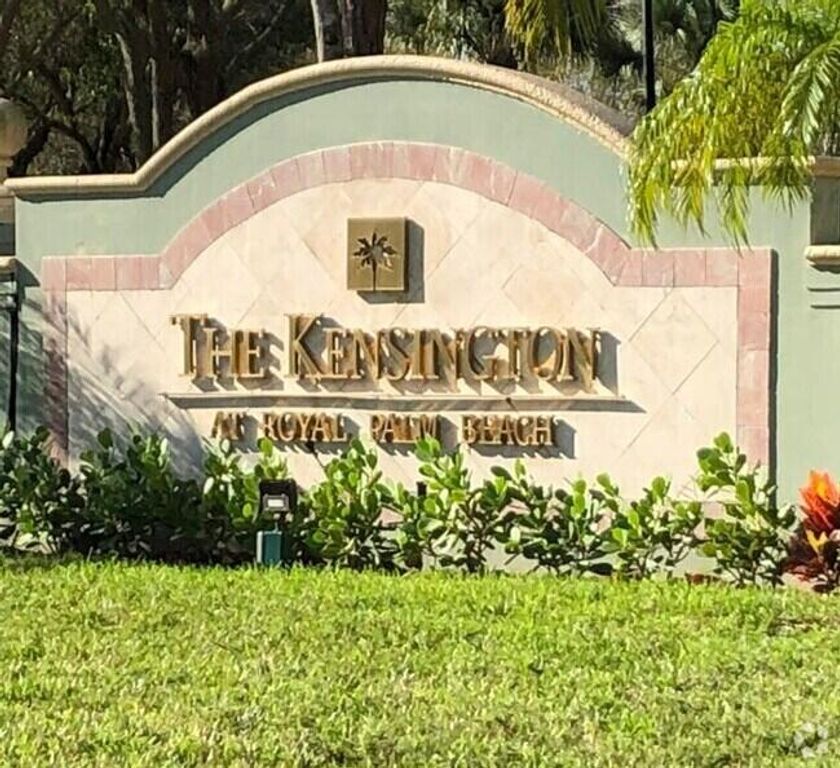 310 Crestwood Circle 101, Royal Palm Beach, FL 33411