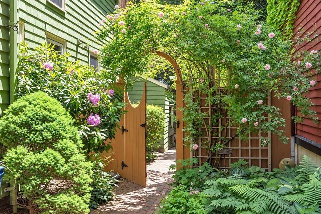 12 Salem St, Cambridge, MA 02139