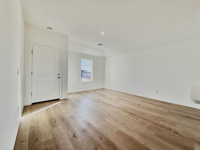 601 Hillsboro Drive, Noble, OK 73068