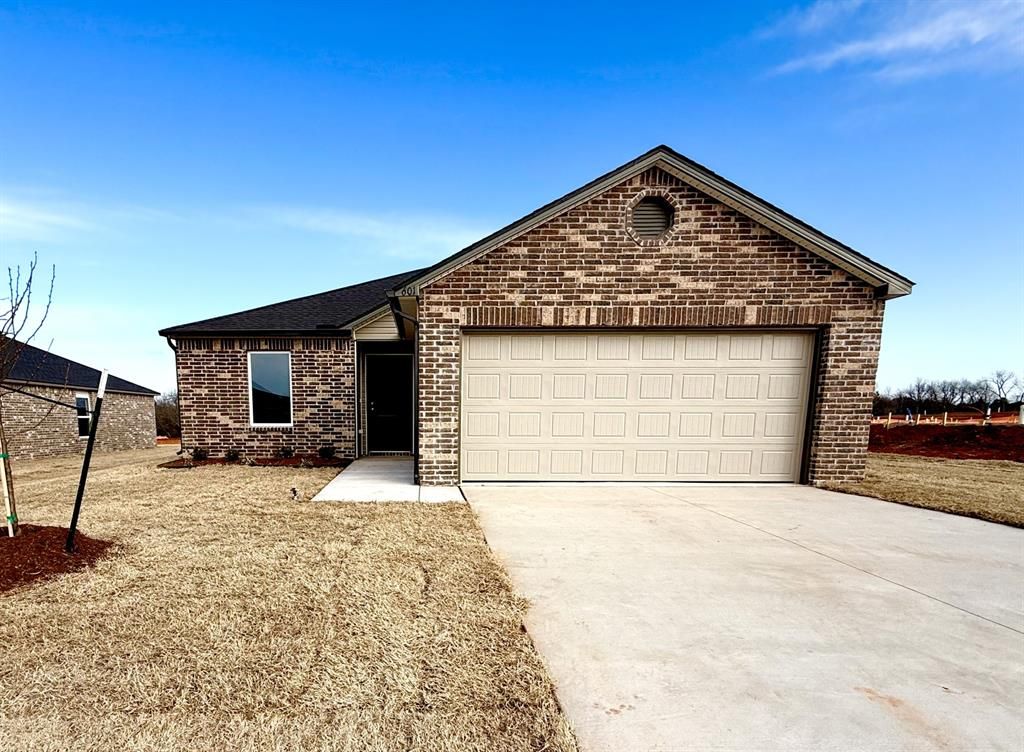 601 Hillsboro Drive, Noble, OK 73068