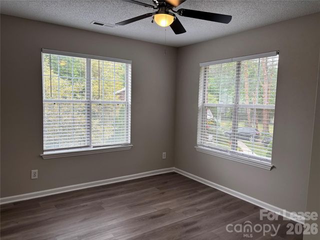 1000 Mt Holly Huntersville Road B, Charlotte, NC 28214