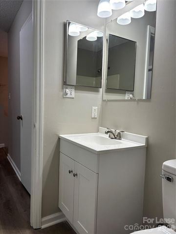 1000 Mt Holly Huntersville Road B, Charlotte, NC 28214