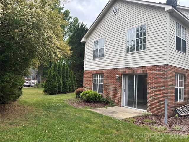 1000 Mt Holly Huntersville Road B, Charlotte, NC 28214