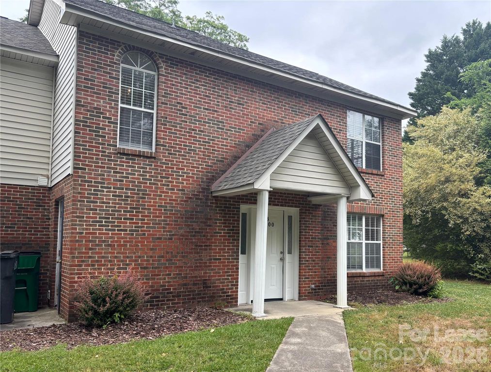 1000 Mt Holly Huntersville Road B, Charlotte, NC 28214