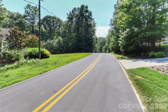 496 Kenway Loop, Mooresville, NC 28117