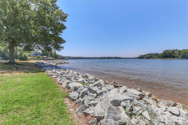 496 Kenway Loop, Mooresville, NC 28117