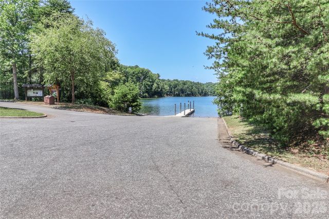 496 Kenway Loop, Mooresville, NC 28117