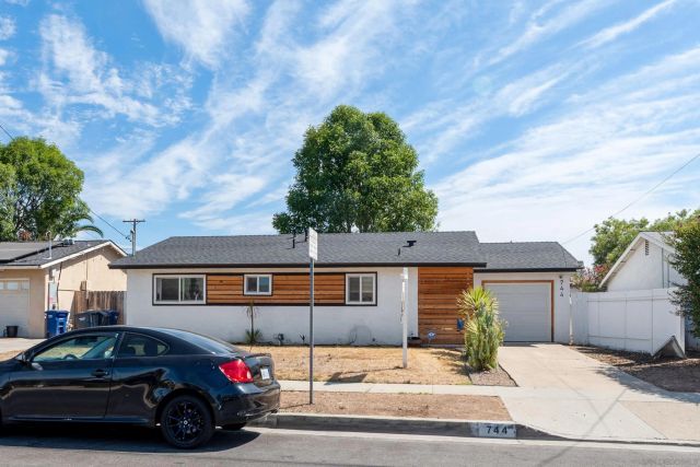 744 Begonia St, Escondido, CA 92027