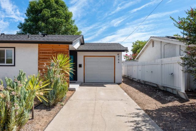 744 Begonia St, Escondido, CA 92027