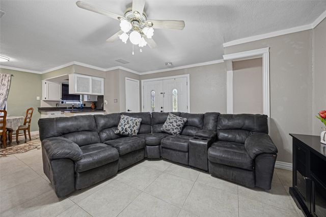 4138 Victoria Street, Irving, TX 75062