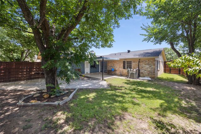 4138 Victoria Street, Irving, TX 75062