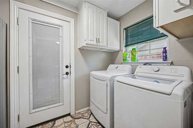 4138 Victoria Street, Irving, TX 75062