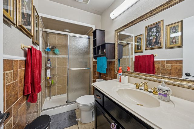 4138 Victoria Street, Irving, TX 75062