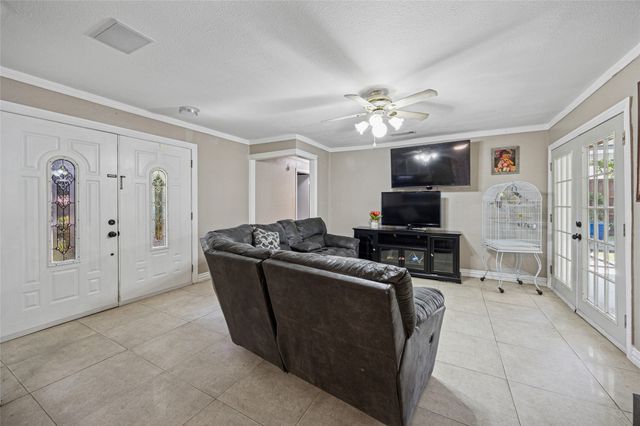 4138 Victoria Street, Irving, TX 75062