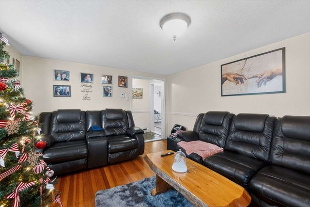 98 Linwood St., Lynn, MA 01905