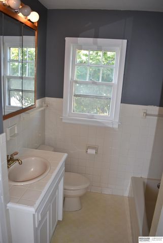 1512 E 4th Street, Fremont, NE 68025