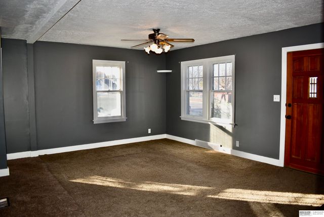 1512 E 4th Street, Fremont, NE 68025