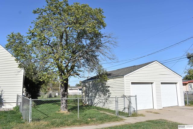 1512 E 4th Street, Fremont, NE 68025