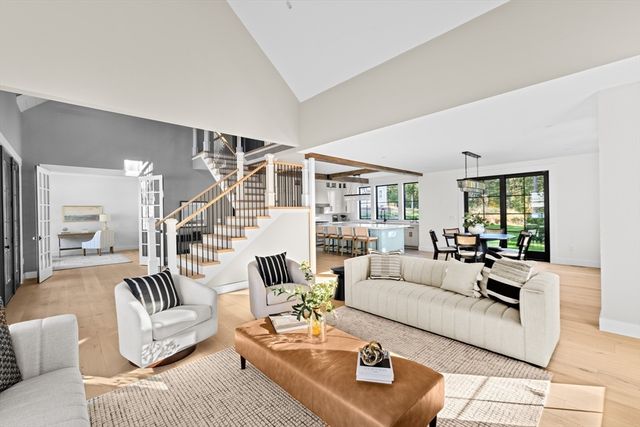 10 Hawthorn, Duxbury, MA 02332