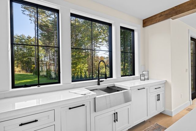 10 Hawthorn, Duxbury, MA 02332