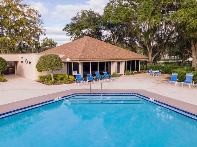 2412 SE 17TH CIRCLE, Ocala, FL 34471