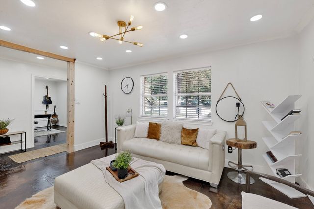 1815 Wellington Court, Arlington, TX 76013