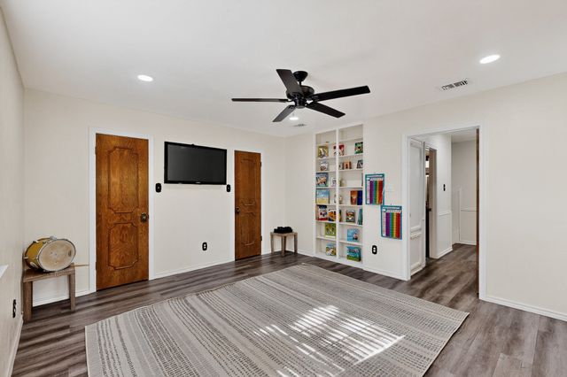 1815 Wellington Court, Arlington, TX 76013